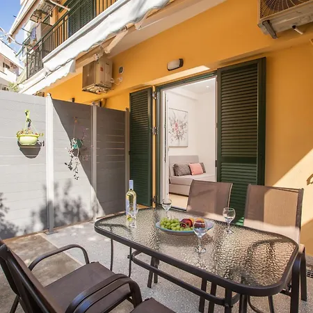 Bethy's Corfu Harbour Apts *