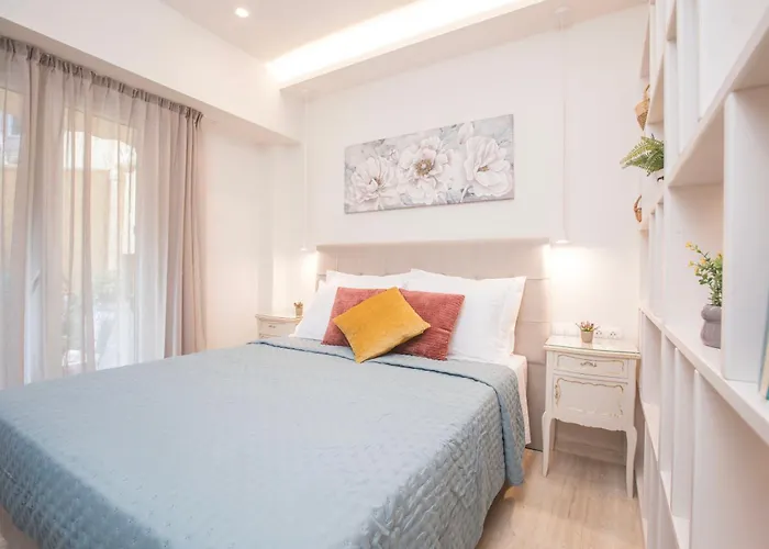 Bethy's Corfu Harbour Apts *