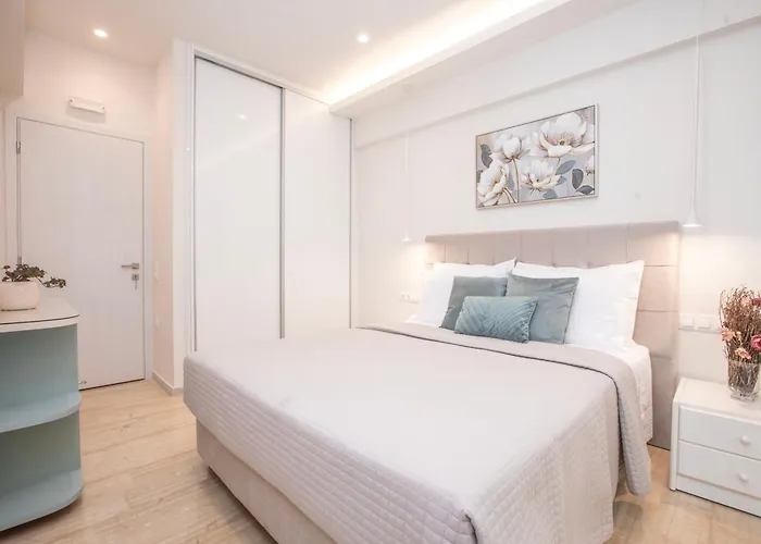 Bethy's Corfu Harbour Apts *