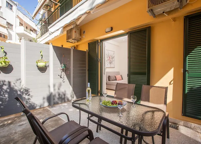 Bethy's Corfu Harbour Apts *