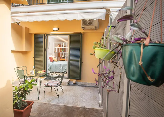 Bethy's Corfu Harbour Apts