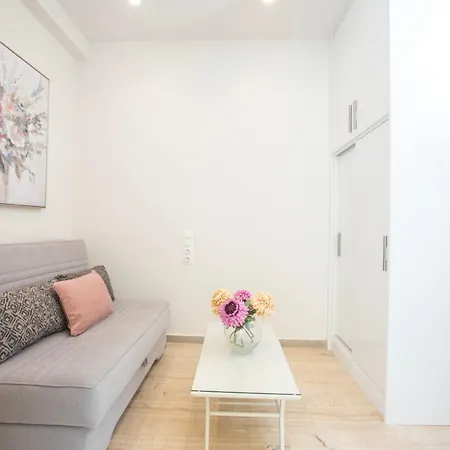 Bethy's Corfu Harbour Apts コルフ島