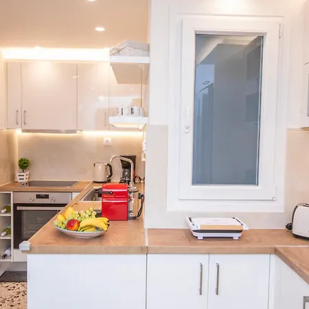 Bethy's Corfu Harbour Apts アパート コルフ島