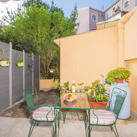 Bethy's Corfu Harbour Apts * Corfu (city)