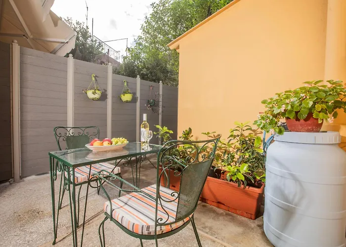 Bethy's Corfu Harbour Apts