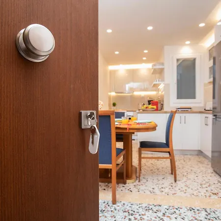 Bethy's Corfu Harbour Apts Διαμέρισμα *