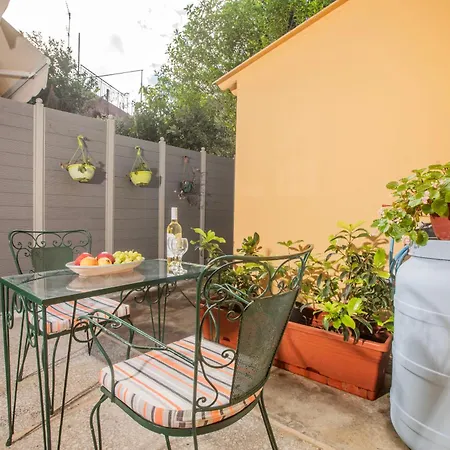 Bethy's Corfu Harbour Apts Διαμέρισμα *